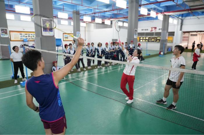 2024年中国国家队公益服务大行动重庆站在凤鸣山