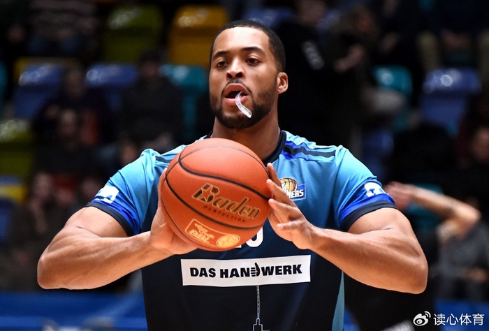 广东宏远大外援遭截胡 焄泊乔离队疑云待解