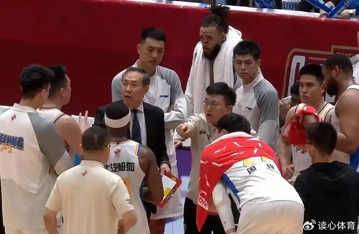 广东宏远大外援遭截胡 焄泊乔离队疑云待解