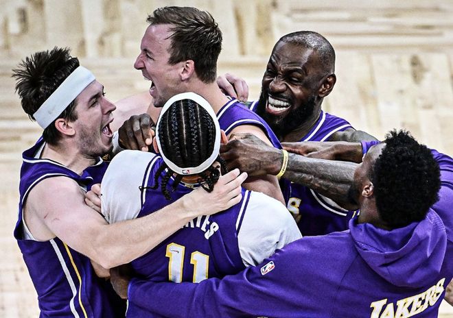 湖人核心伤缺冲击季后赛排名 掘金火箭争夺西部