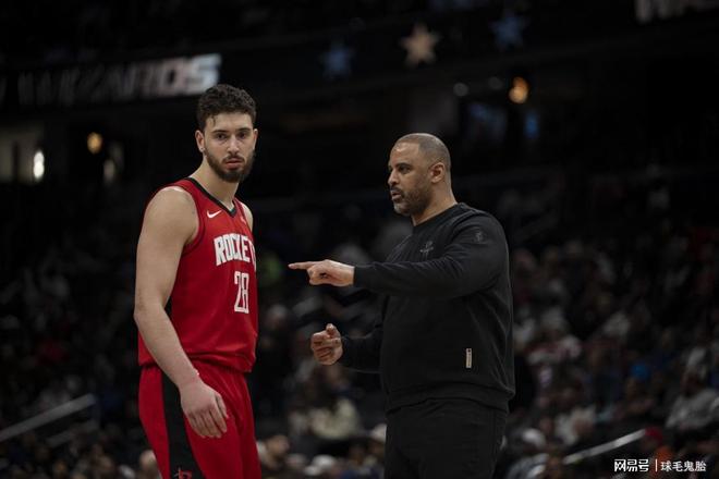 湖人双杀火箭杜兰特失误成关键 火箭传接球失误