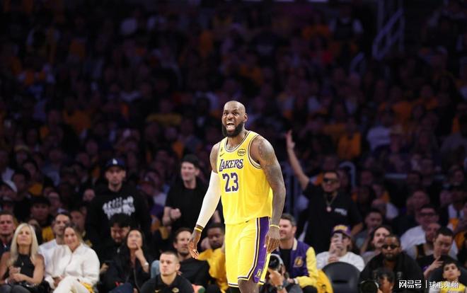 湖人双杀火箭杜兰特失误成关键 火箭传接球失误